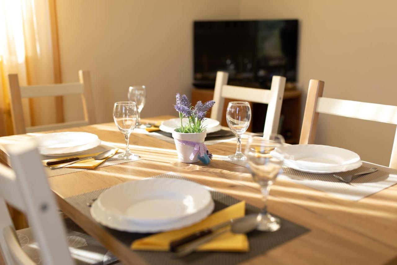 Apartman Doris Milohnici Esterno foto