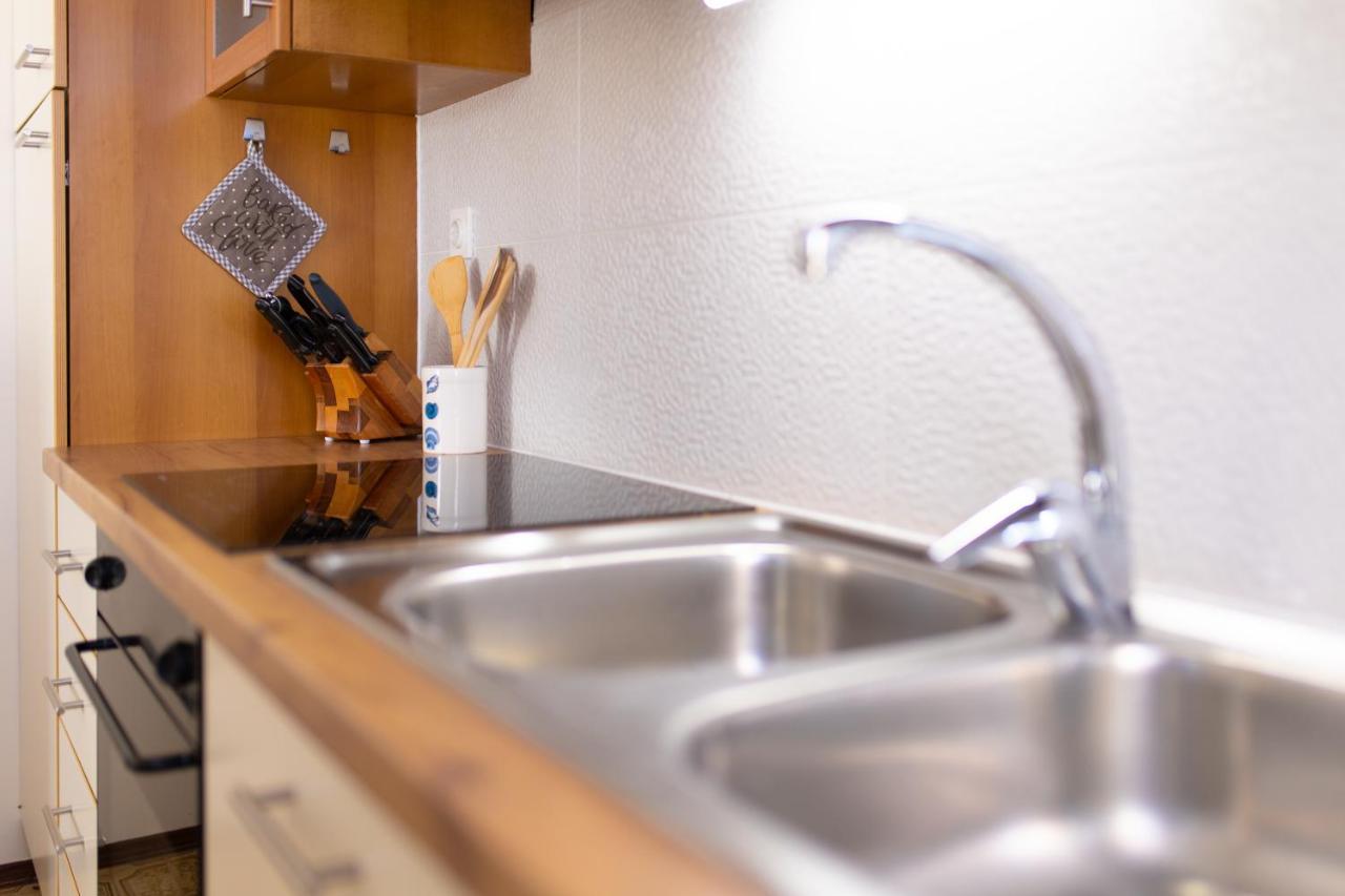 Apartman Doris Milohnici Esterno foto
