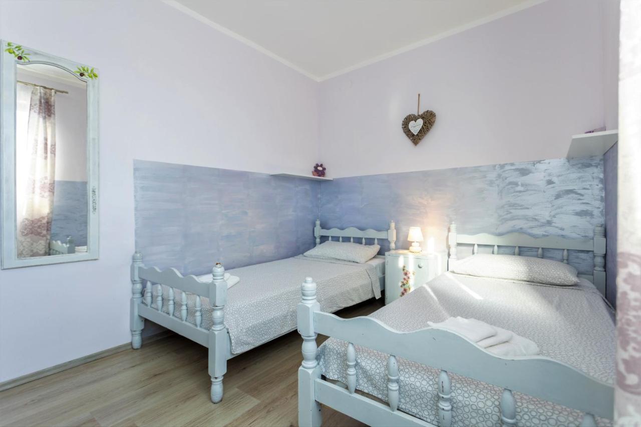 Apartman Doris Milohnici Esterno foto