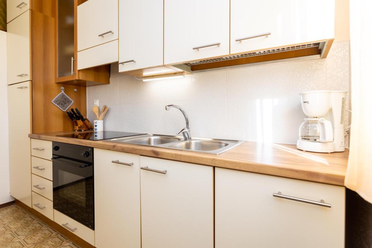 Apartman Doris Milohnici Esterno foto