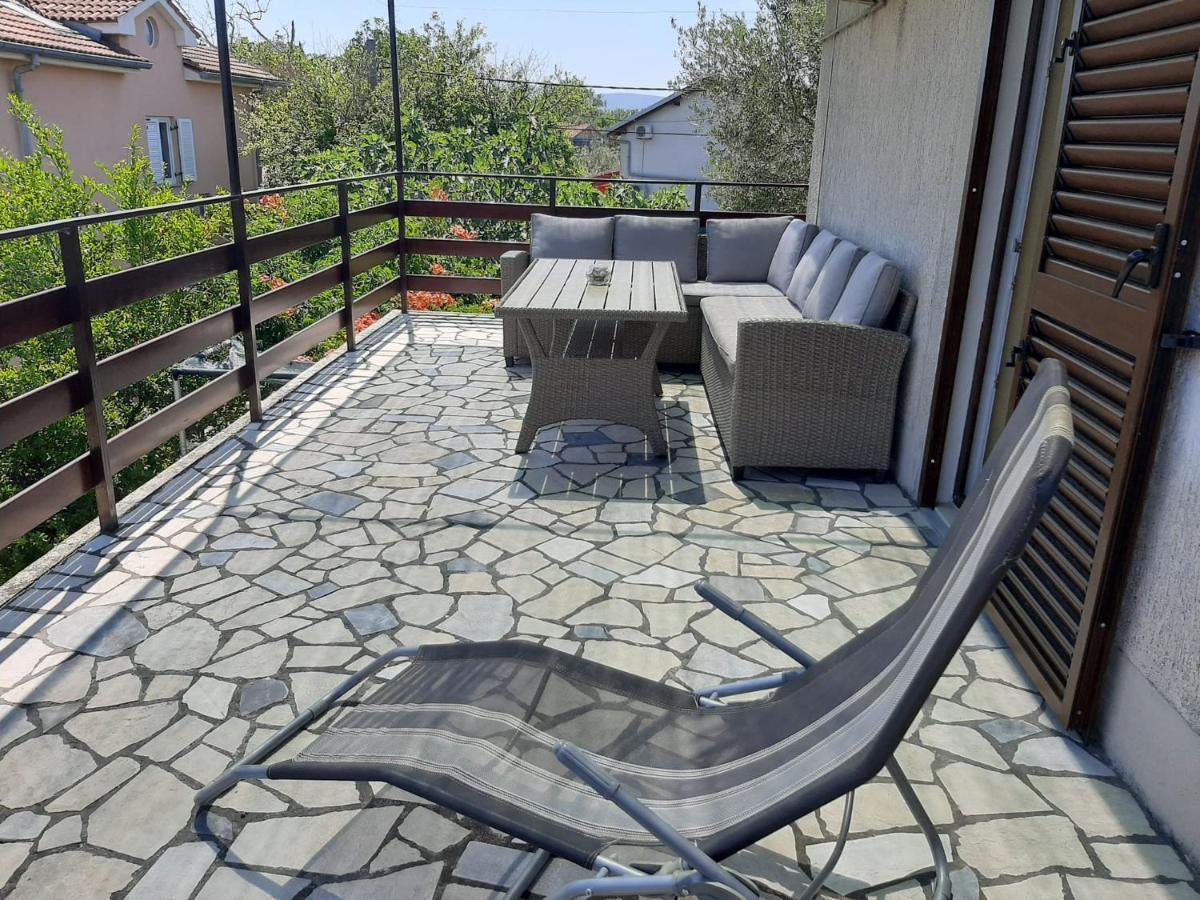 Apartman Doris Milohnici Esterno foto