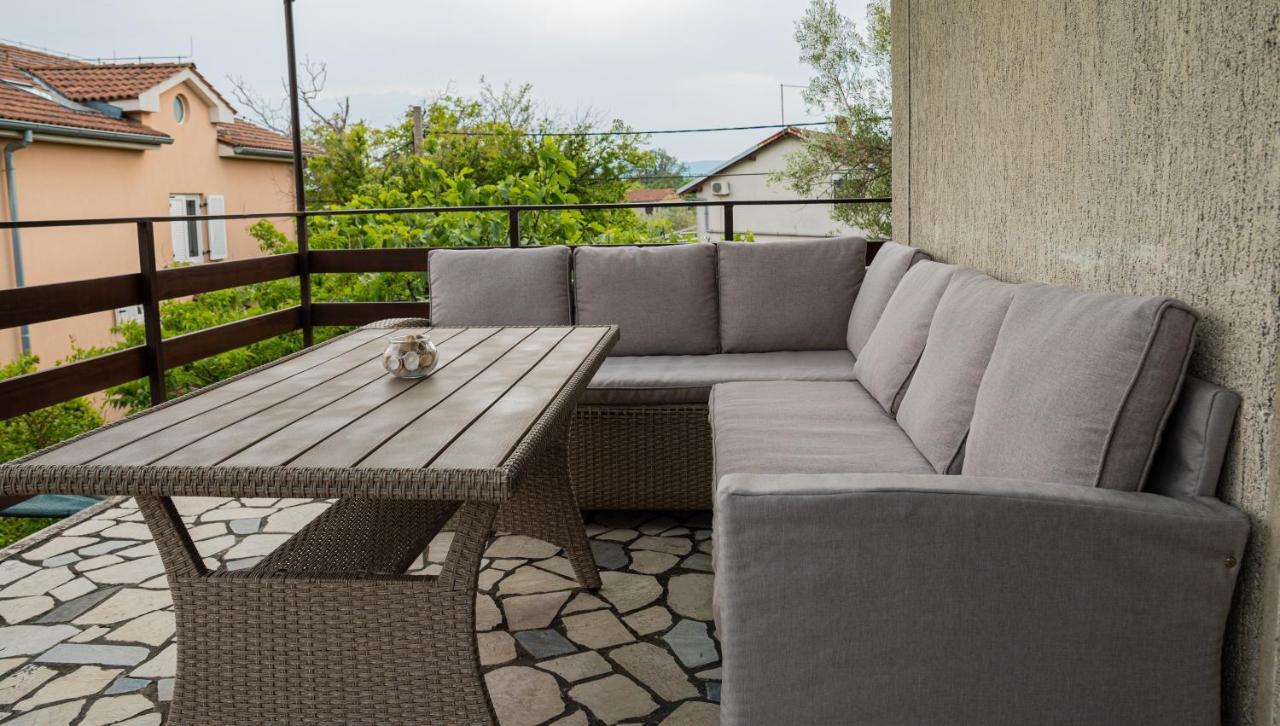 Apartman Doris Milohnici Esterno foto