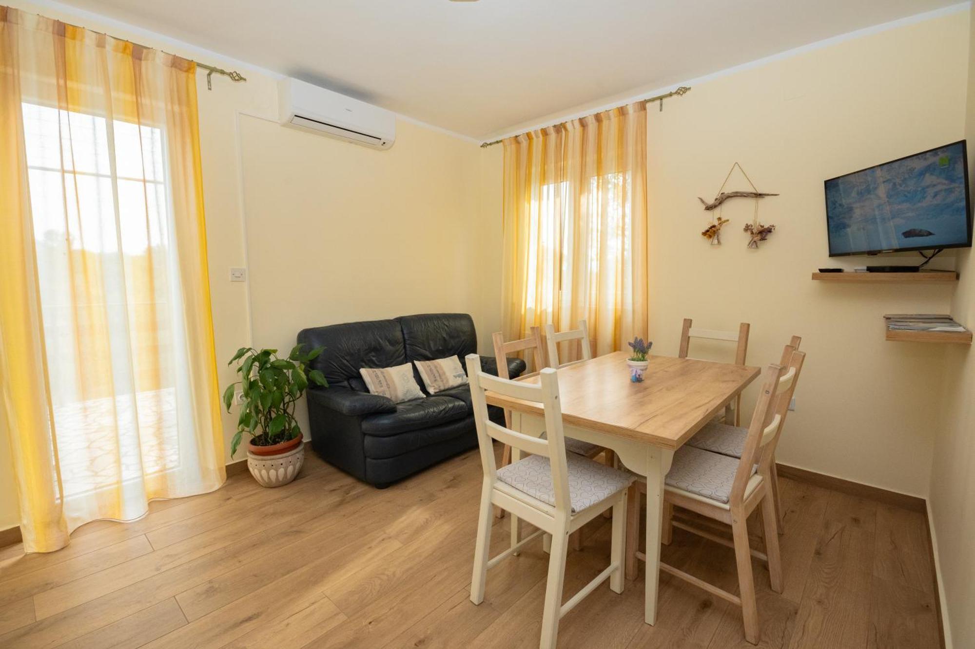 Apartman Doris Milohnici Esterno foto