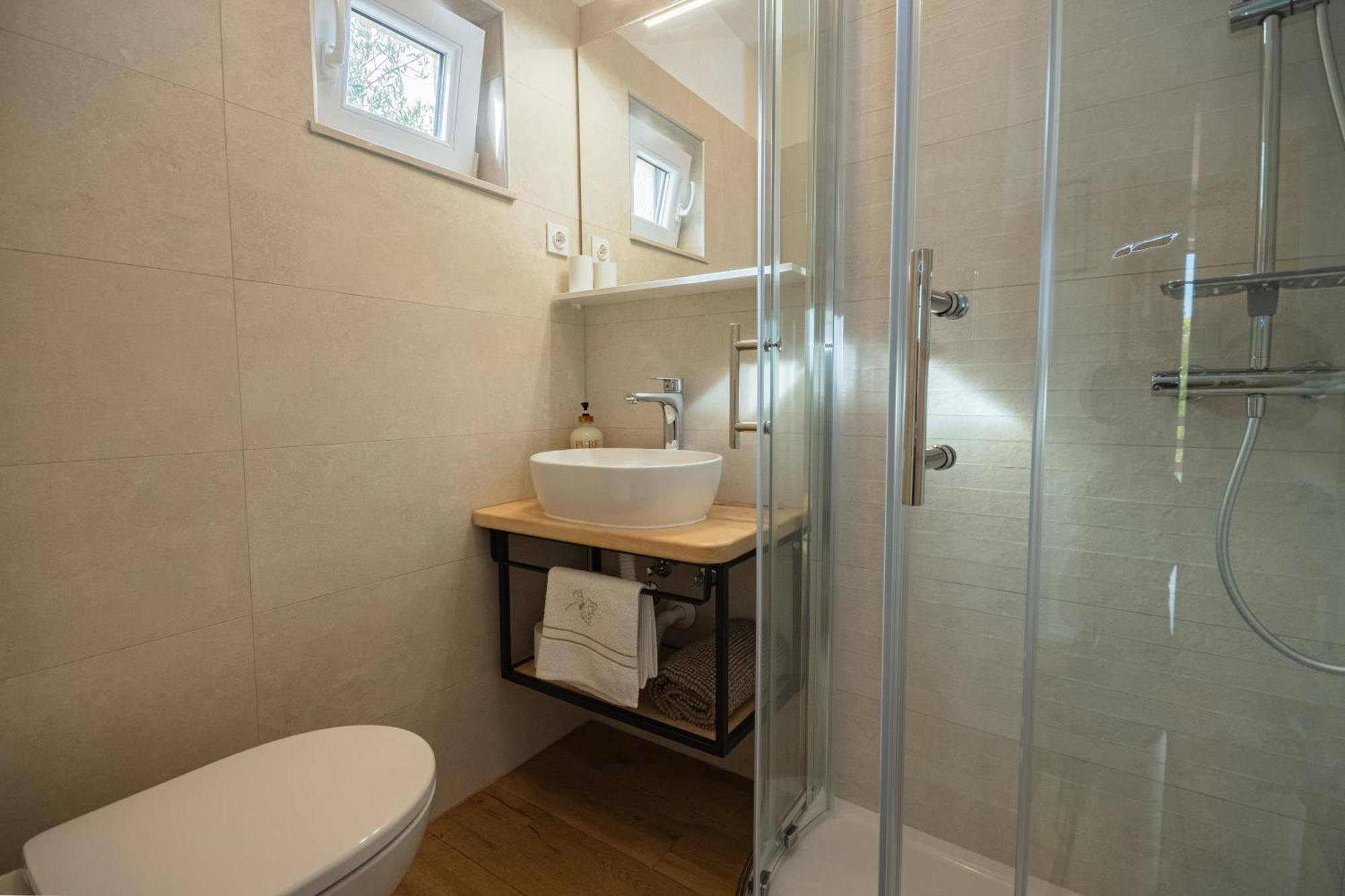 Apartman Doris Milohnici Esterno foto